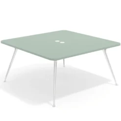 Mesa de reuniones Tekno, fondo 160, patas aluminio inyectado, estructura cromada