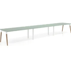 Mesa de oficina en continuidad Arki triple, patas de madera, fondo 100cm