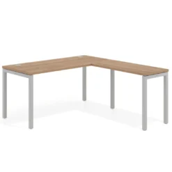 Mesa de oficina en L Kube fondo 68cm con ala estrecha, estructura aluminio