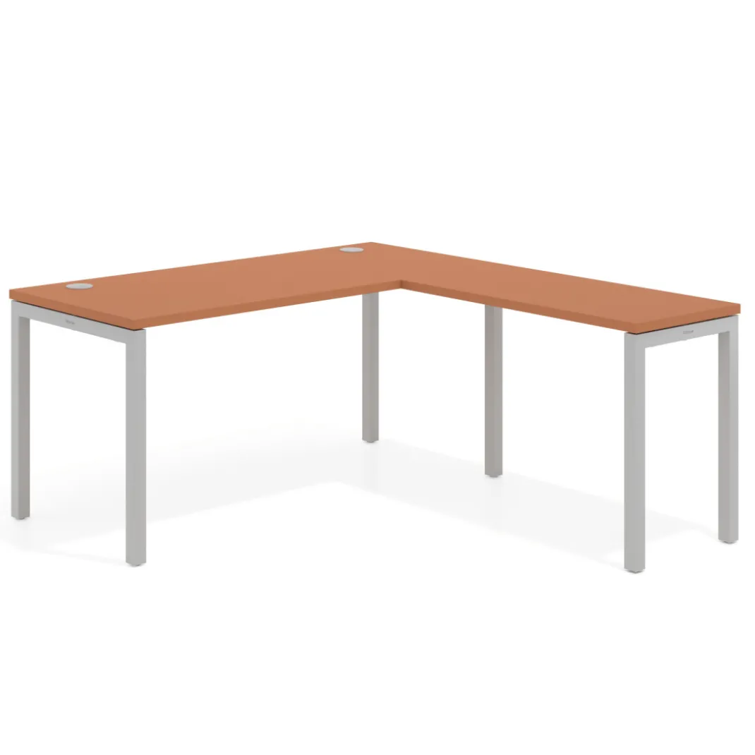 Mesa de oficina en L Kube fondo 68cm con ala estrecha, estructura aluminio