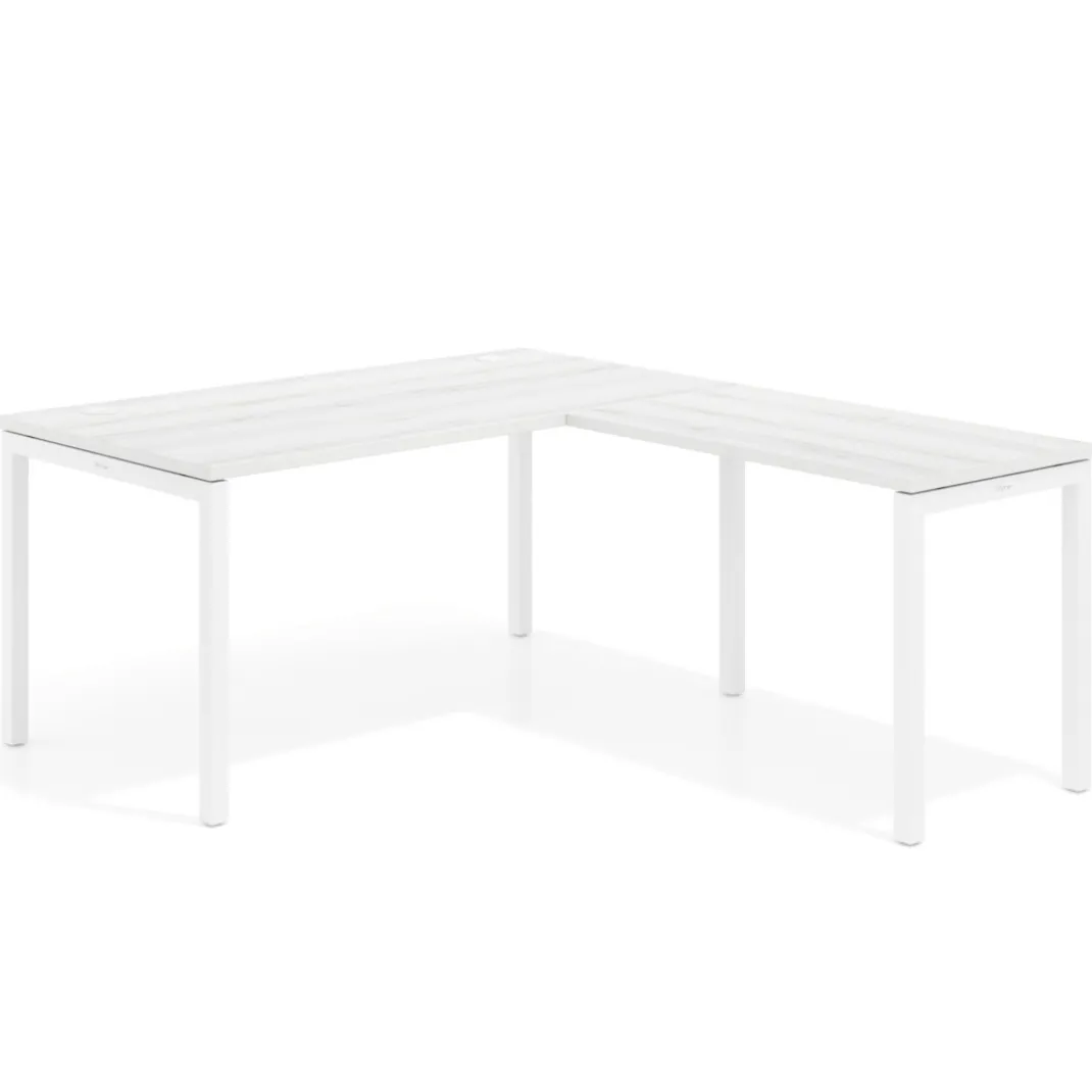 Mesa de oficina en L Kube fondo 80cm con ala, estructura blanca