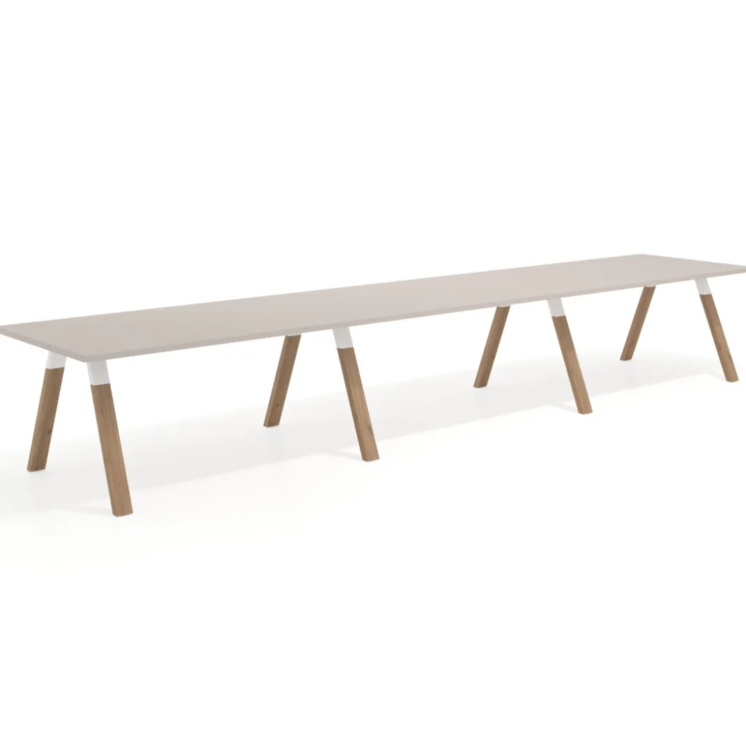 Mesa de oficina progresiva UvePro triple, fondo 100cm, estructura blanca, patas de madera