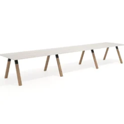 Mesa de oficina progresiva UvePro triple, fondo 100cm, estructura negra, patas de madera
