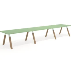 Mesa de oficina progresiva UvePro triple, fondo 100cm, estructura blanca, patas de madera