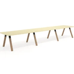 Mesa de oficina progresiva UvePro triple, fondo 100cm, estructura negra, patas de madera