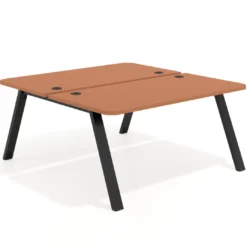 Mesa multipuesto UvePro Bench fondo 166 cm, sobre curvo, estructura negra