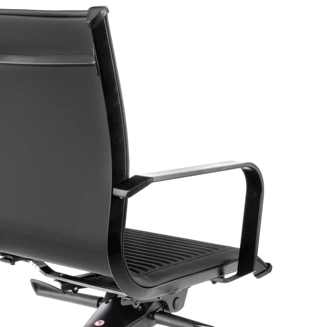 Silla oficina de diseño Croma, respaldo bajo, estructura negra