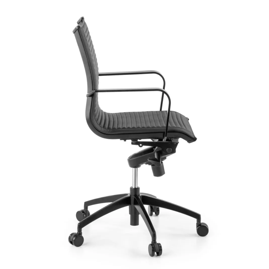 Silla oficina de diseño Croma, respaldo bajo, estructura negra
