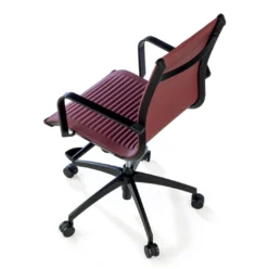 Silla oficina de diseño Croma, respaldo bajo, estructura negra