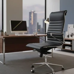 Sillón oficina de Diseño Forli, respaldo alto, piel natural