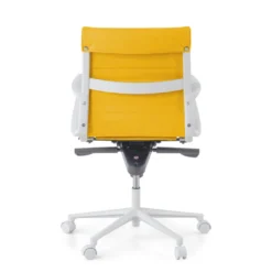 Sillón oficina Diseño Forli, estructura blanca, respaldo bajo, ecopiel