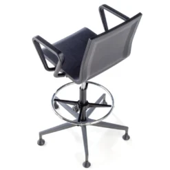 Taburete de trabajo con brazos Orbit, poliuretano rígido